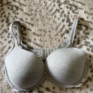 Cacique Gray T-Shirt Bra with Underwire and Adjustable Straps